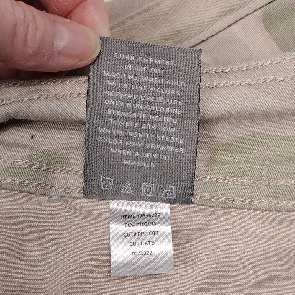 Torrid women's camo shirt pants size 12 - Picture 9 of 16
